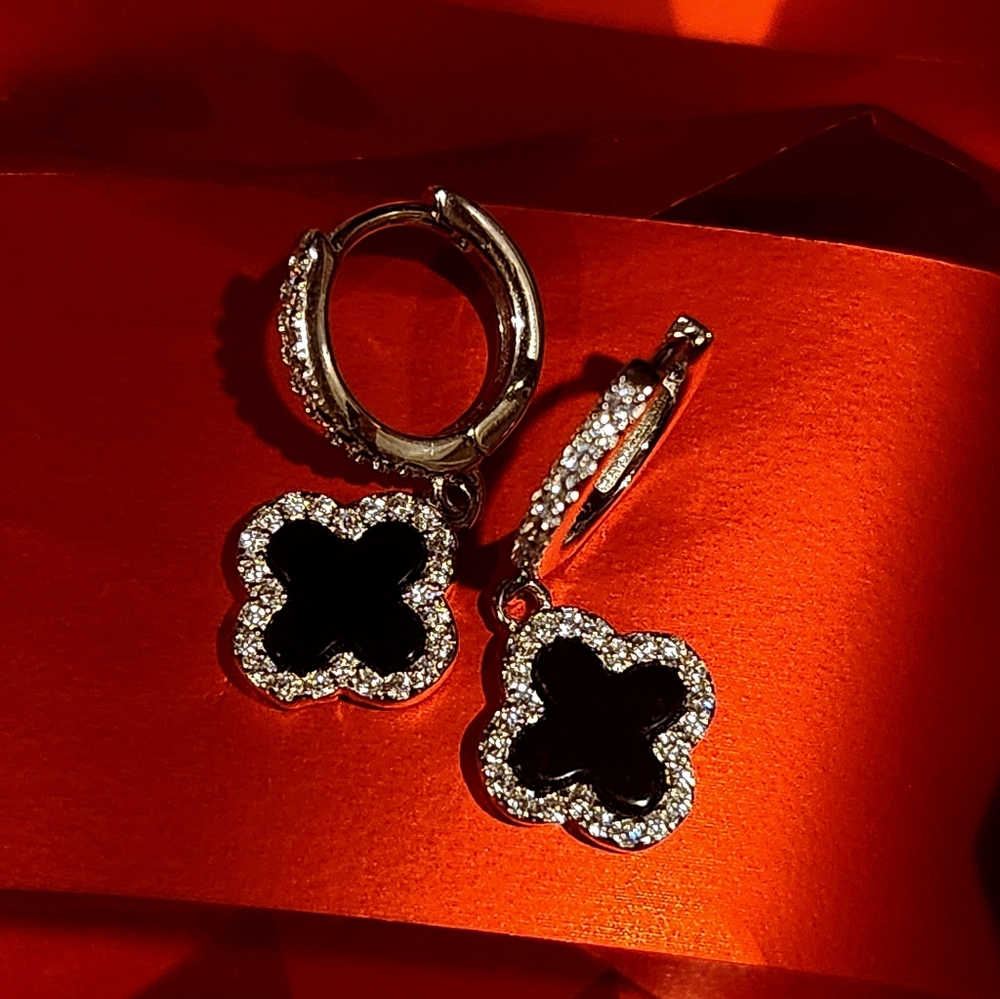Vintage Brand Design Luck Black color Earrings Clover Charms.925 Sterling Silver - Picture 3 of 8